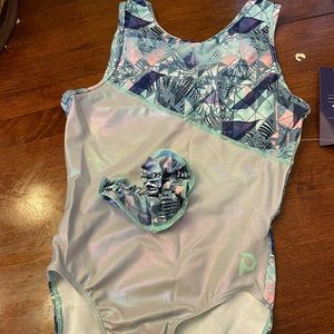 New plum leo. Too small & could not return.